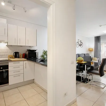 Breeze Island Apartment *